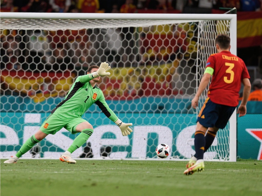 西汉姆联对阵莱切斯特城，铁锤帮能否轻松击败狐狸军团？